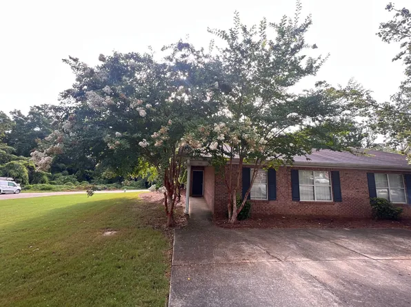 628 Center Pl #630, Auburn, AL 36830