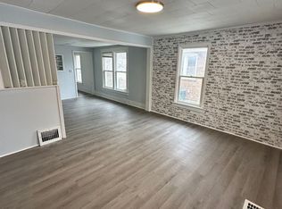 1135 W Elliott Ave, Springfield, IL 62702