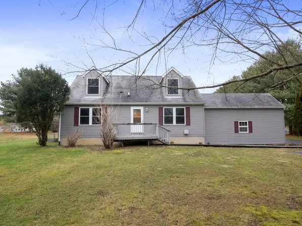 834 Carryback Dr SW, Pataskala, OH 43062