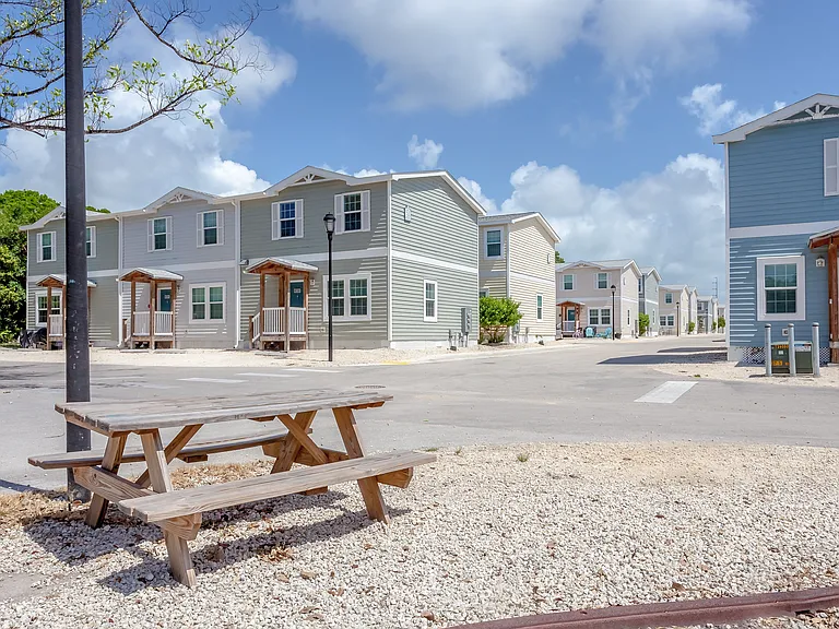 Keys Lake Villas — Photo 14