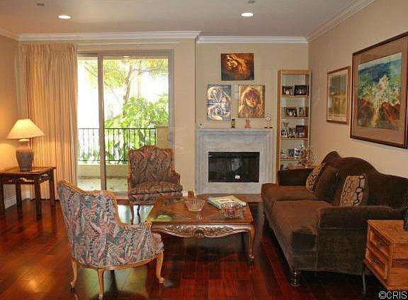 5th image of 11280 La Maida St Unit 101