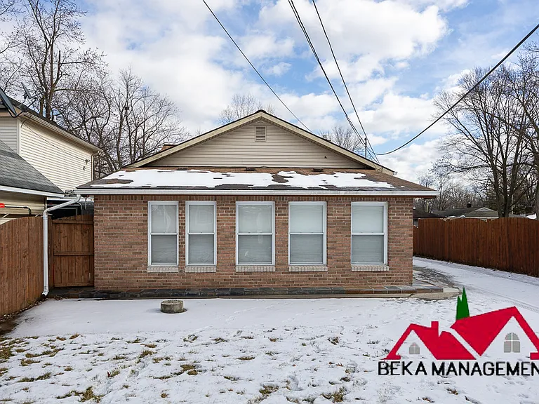 26627 Rialto St — Photo 20