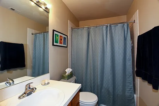 1833 Four Lakes Ave #2M — Photo 13