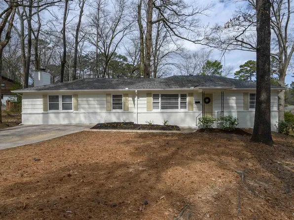 3424 Meadow Woods Dr, Birmingham, AL 35216