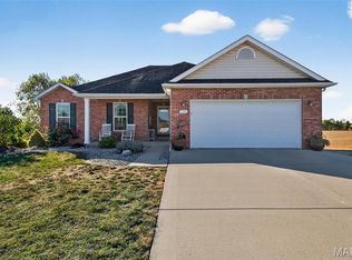216 Sarah Ct, Waterloo, IL 62298