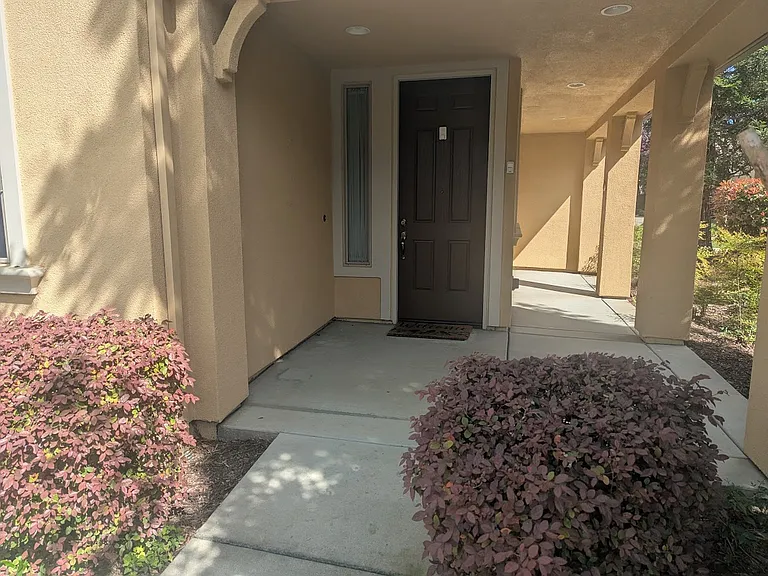 1656 Marseille Ln — Photo 3