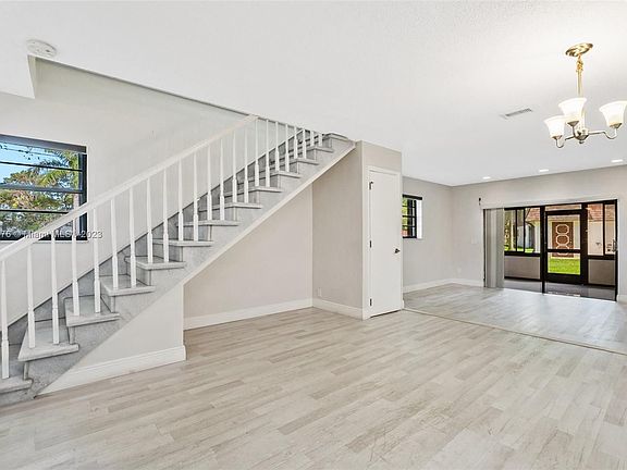 4th image of 2123 N 14th Ave #0