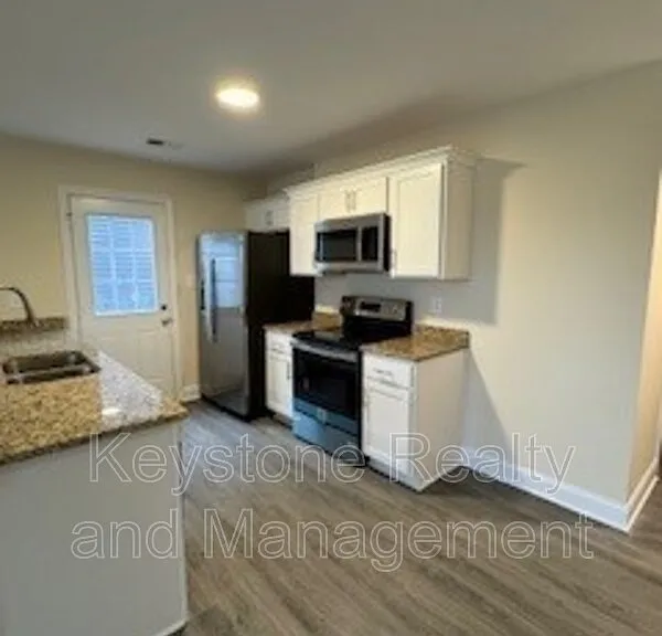 101 Mace Ln #B — Photo 3