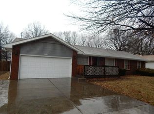 3365 S Robberson Ave, Springfield, MO 65807