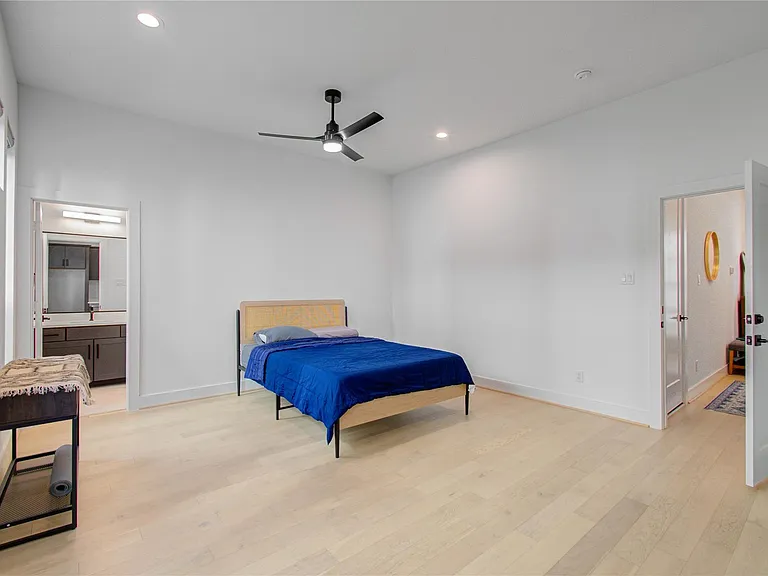 3032 Lamar St — Photo 8