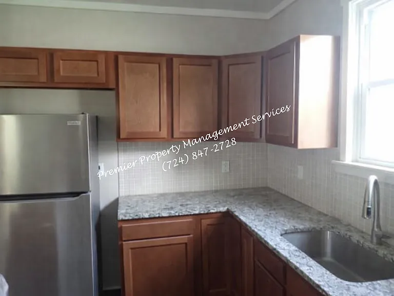 1129 Main St — Photo 16