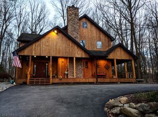 2 Peach Tree St, Andover, NJ 07821