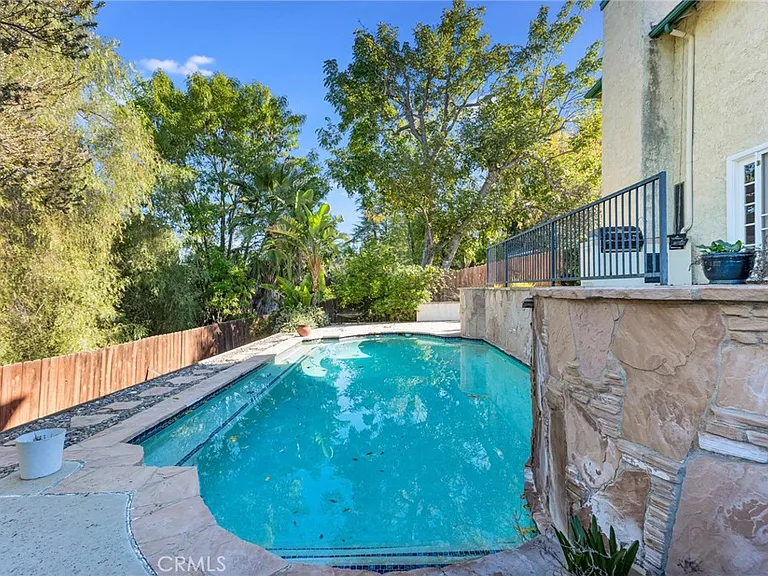22781 Macfarlane Dr — Photo 37