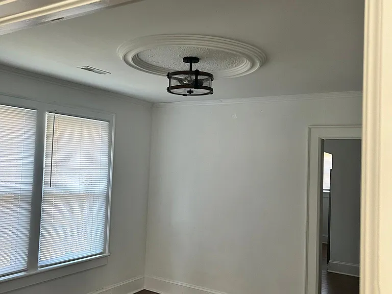 305 E Concord St — Photo 8