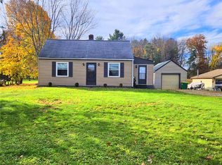 214 S Eberhart Rd, Butler, PA 16001