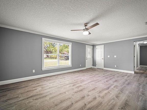 4th image of 1681 Donna Dr