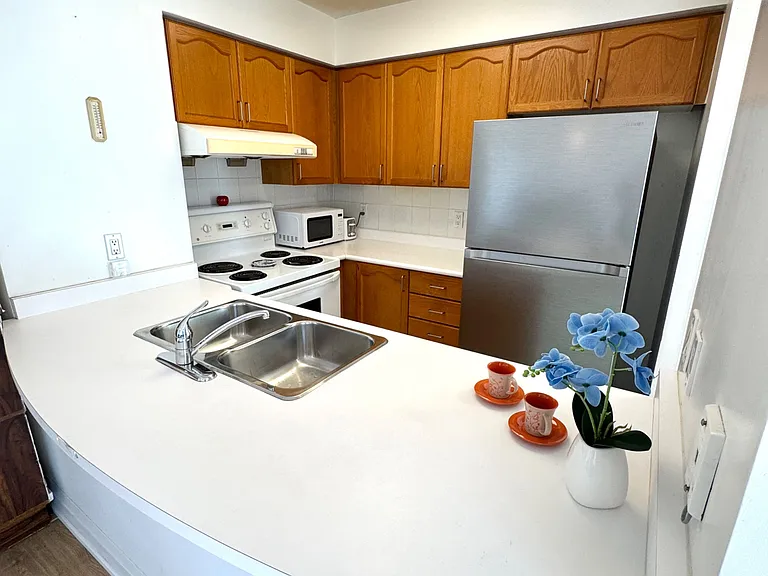 8 Hillcrest Ave #2101 — Photo 15