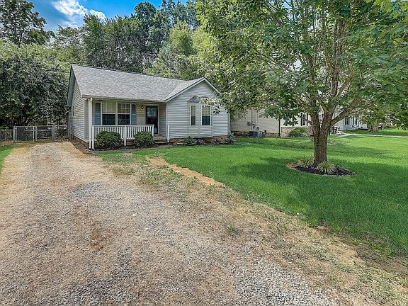 2nd image of 387 Donna Dr