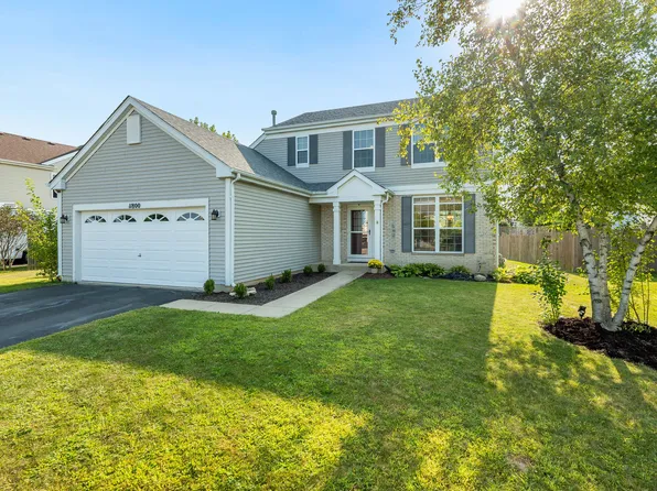 11800 Blue Bayou Dr, Huntley, IL 60142