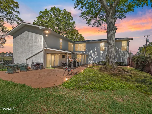 107 Bonnet St, New Iberia, LA 70563