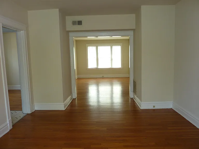743 Heman Ave — Photo 8