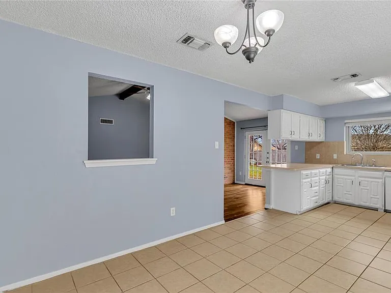 7221 Misty Meadow Dr S — Photo 10