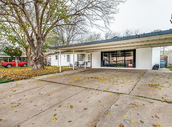 2nd image of 608 Thompson Dr