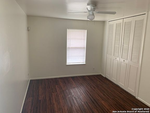 4th image of 3807 Starhill Dr