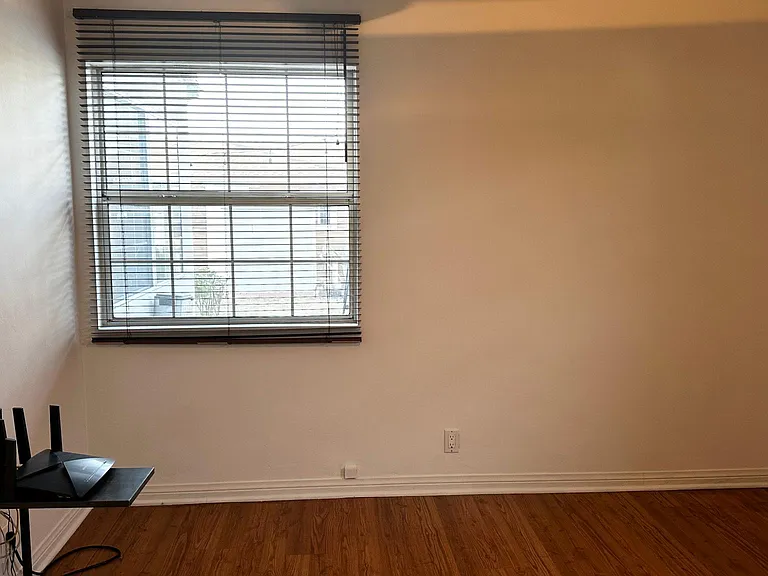 2133 N Buena Vista St — Photo 34