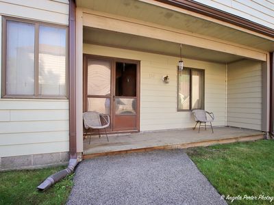 3334 Berwyn Ave UNIT 120, North Chicago, IL, 60064