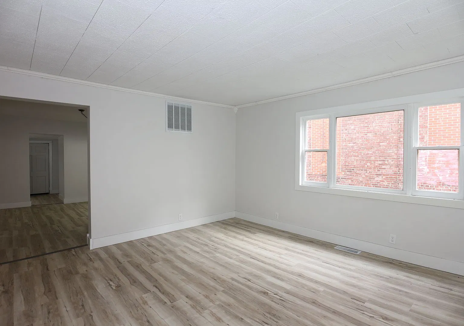 2 Bedroom Newly Updated Kokomo Home! — Photo 4