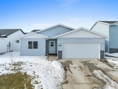 2525 Ivory St, Minot, ND, 58703