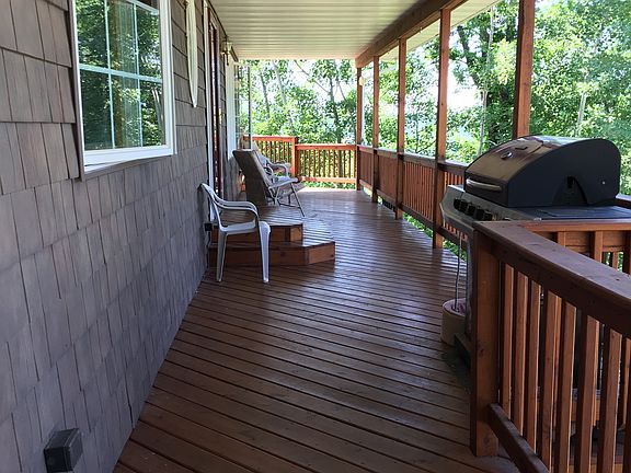 FRONT COVERED DECK