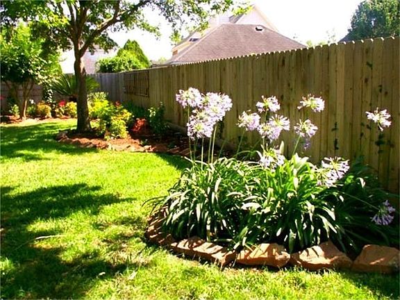 2nd image of 3418 Woodbine Pl