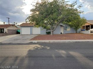 3277 Greenbriar Dr, Las Vegas, NV 89121