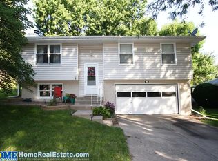 3941 Bel Ridge Dr, Lincoln, NE 68521