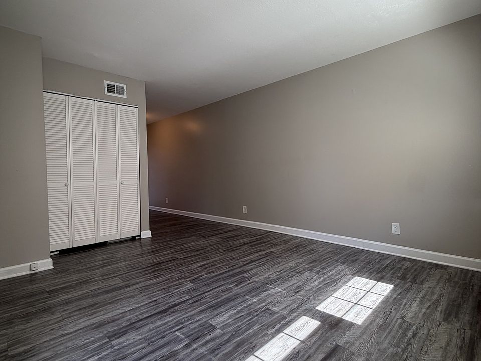 1st image of 2230 Liverpool Ln APT 3