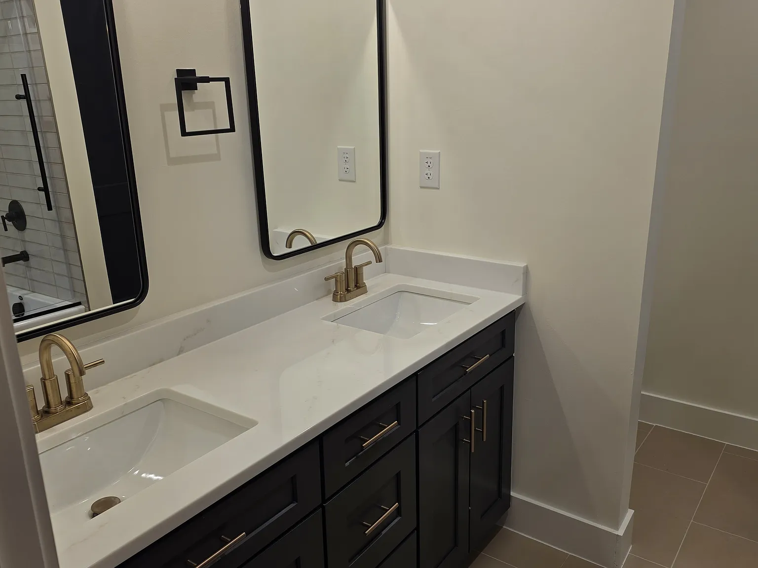 2 bed, 1188 sqft, $2,000 — Photo 4