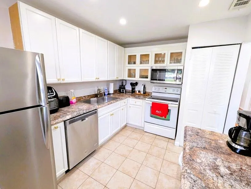 2 bed, 2.0 bath, 1216 sqft, $3,500 — Photo 4