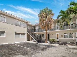95 Edgewater Dr APT 203, Coral Gables, FL 33133
