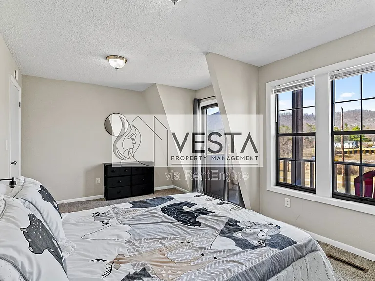 588 Ray Hill Rd #D — Photo 13