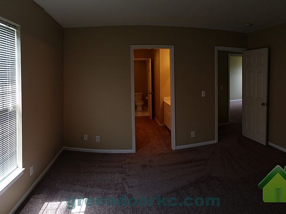 5th image of 14860 Robinson St
