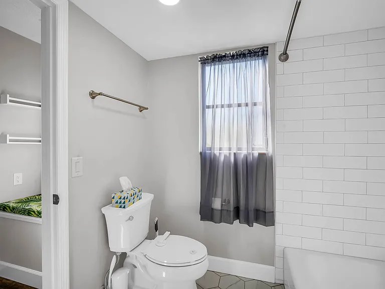 14503 Feather Sound Dr — Photo 18