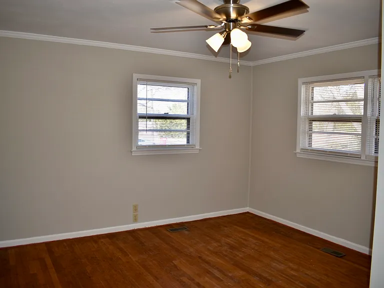 5705 Creighton St — Photo 20