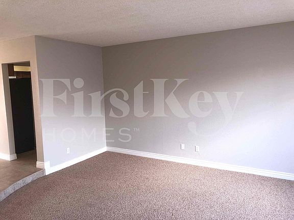 2nd image of 1721 W Saint Moritz Ln