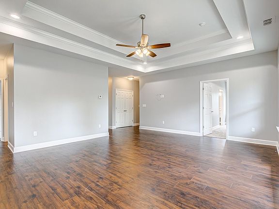 4th image of 471 Ponderosa Cir