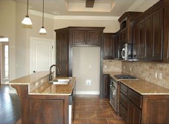 5th image of 320 SW 175th Ter