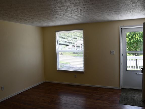 3rd image of 1618 Regents Hill Dr