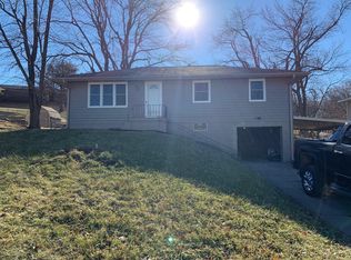 11005 Valley St, Omaha, NE 68144