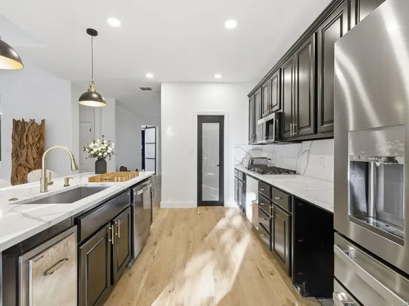 24111 Seven Winds, San Antonio, TX 78258